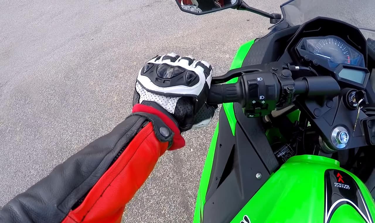 dropping-the-clutch-on-a-motorcycle-explained-by-custom-rigs-mag